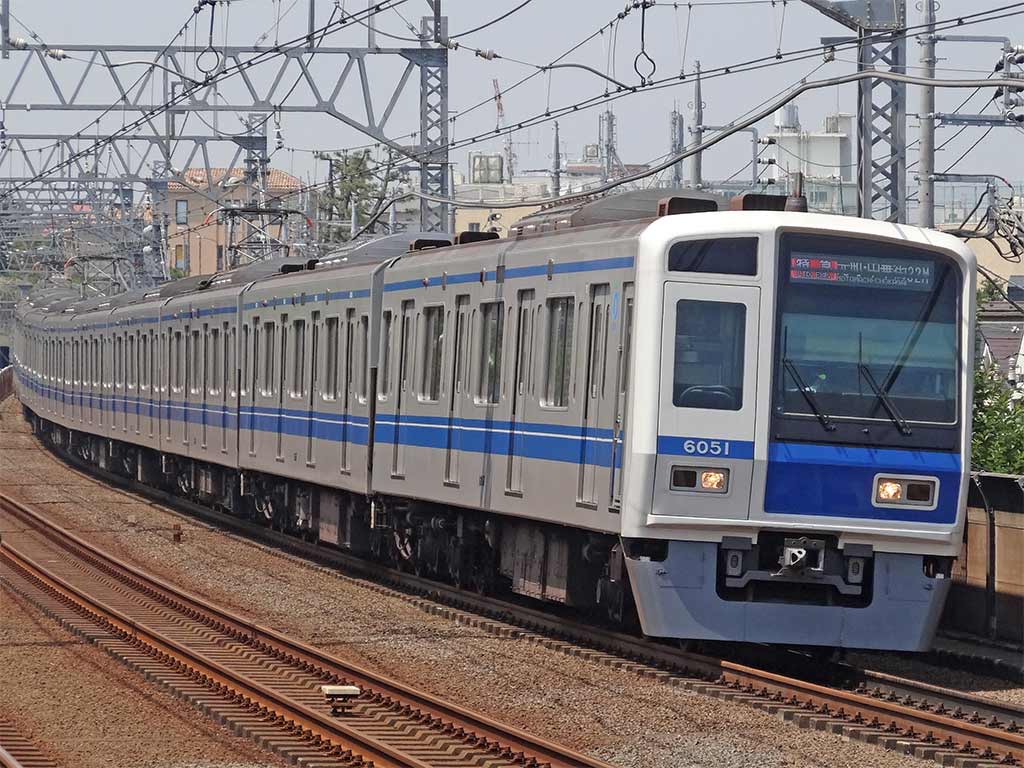西武鉄道 6000系電車 クハ6051 ほか 多摩川駅 2015年7月