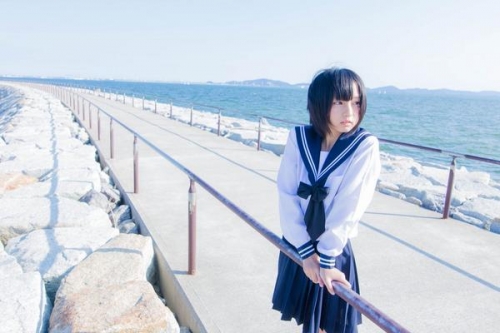 ロリロリコスプレイヤーのあんにゅいちゃん(18)が一年前のセーラー服姿を公開