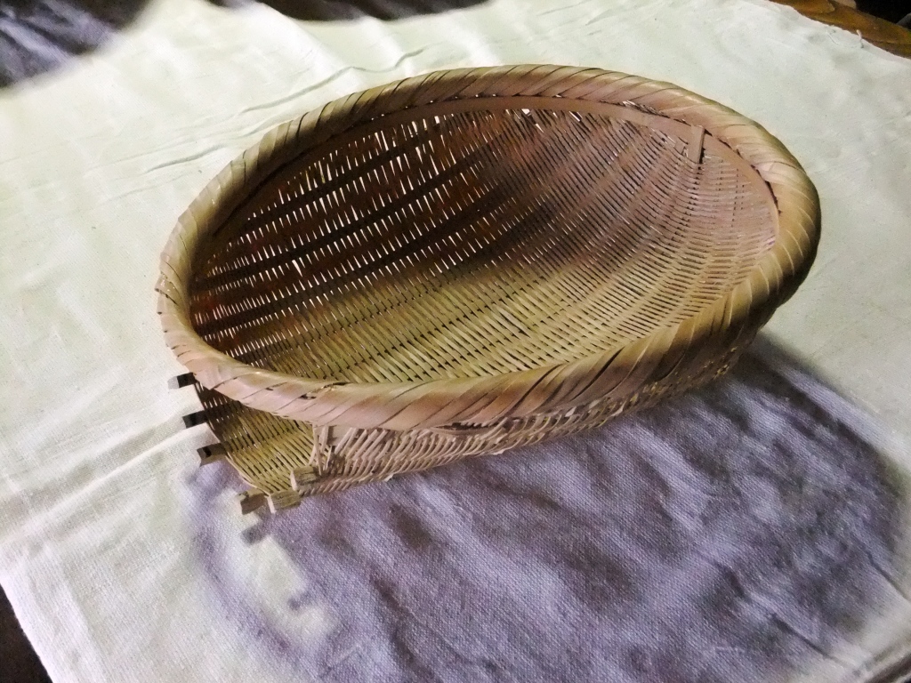 職人列伝 その３ - 大分で 竹バッグ、茶籠、魚籠を作る網代編みの竹籠 